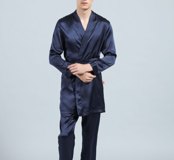 Why Should You Use Men’s Silk Pajamas?