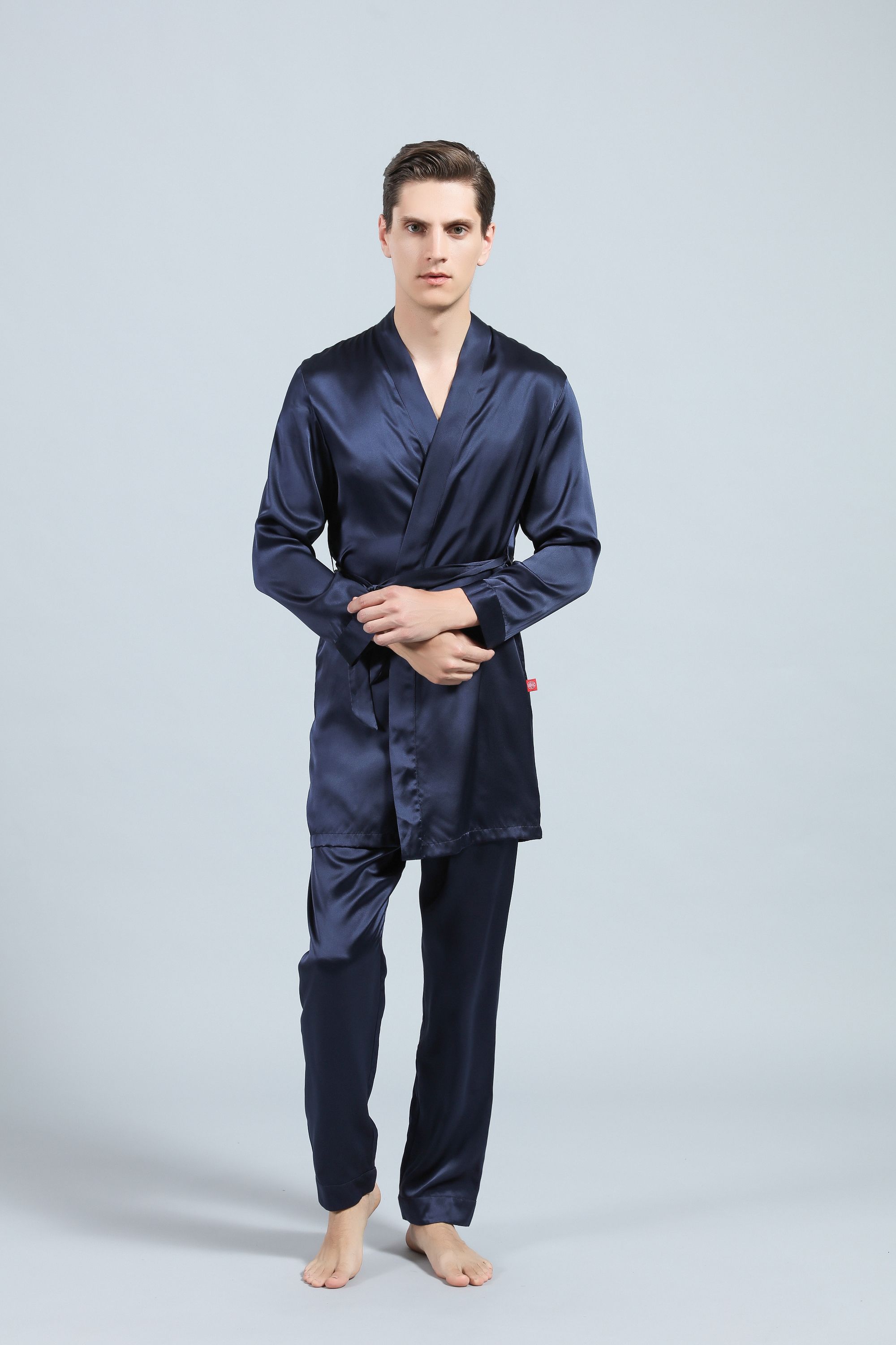 Why Should You Use Men’s Silk Pajamas?