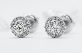 How Memorial Diamonds Offer a Unique Way to Remember Loved Ones